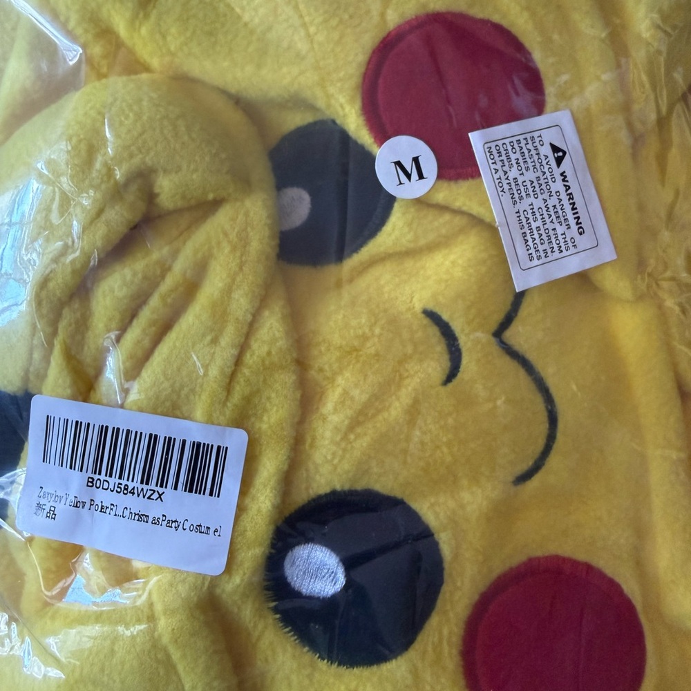 New Yellow Pikachu Plush Pajamas PJ’s Warm and Comfortable Pokemon Size Medium - Picture 8 of 8